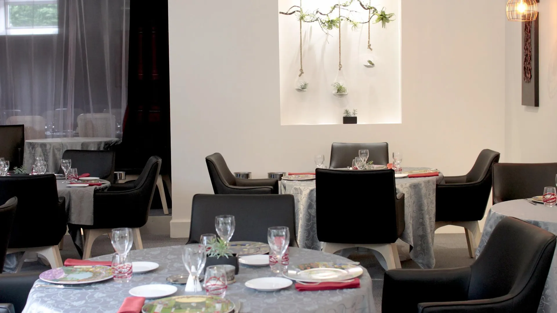Logis Hotel Les Cedres Bleus Aurec-Sur-Loire